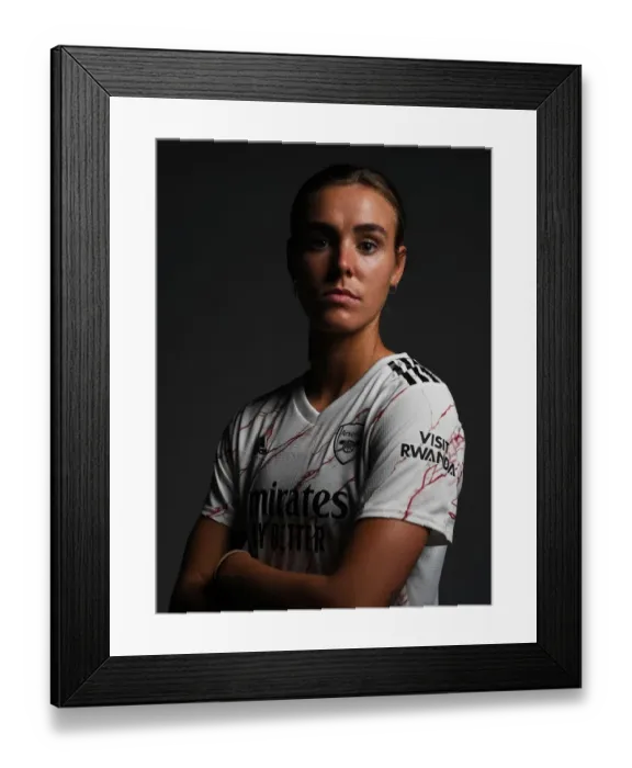 Framed Print : Arsenal Women's Team 2020-21: Jill Roord at Team Photocall