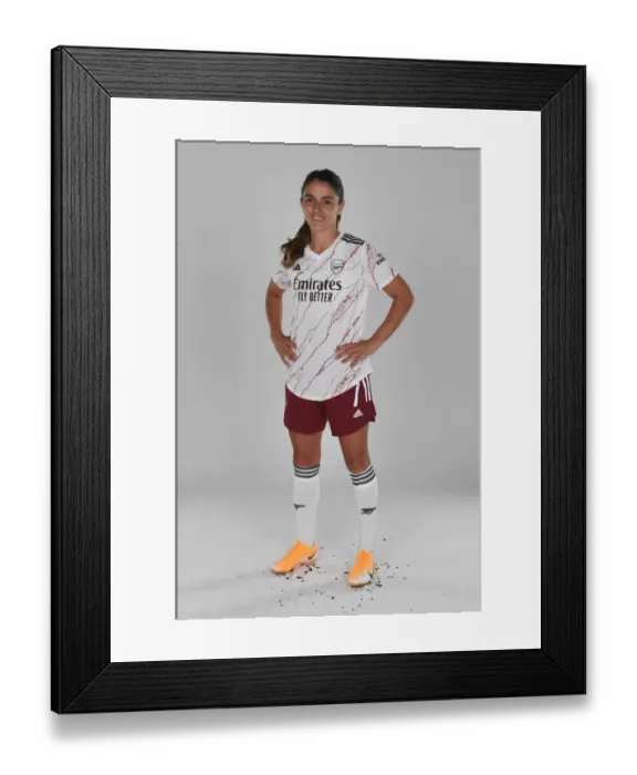 Framed Print : Arsenal Women's Team 2020-21: Danielle van de Donk at Photocall