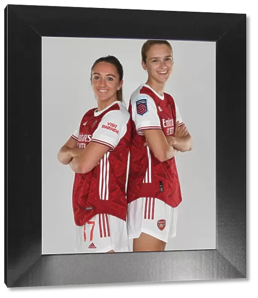 Arsenal Women's Team Unveiling: Evans and Miedema at 2020-21 Photocall
