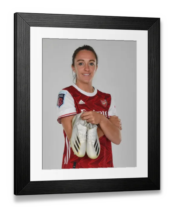 Framed Print : Arsenal Women's Team 2020-21: Lisa Evans at Arsenal Photocall