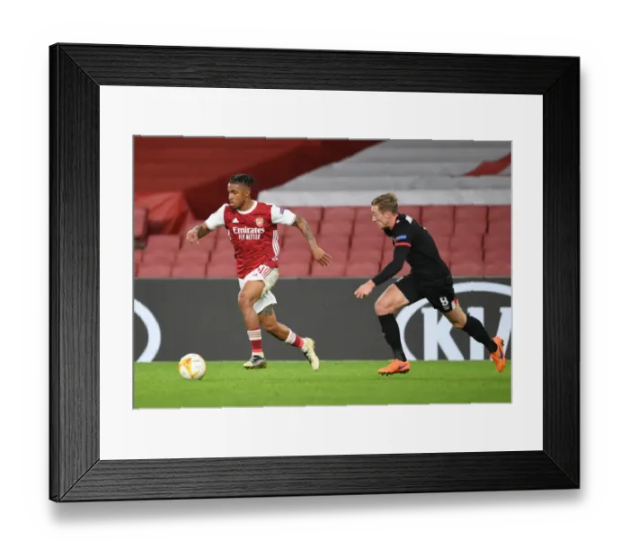 Framed Print : Empty Emirates: Arsenal vs Dundalk - UEFA Europa League (2020-21)