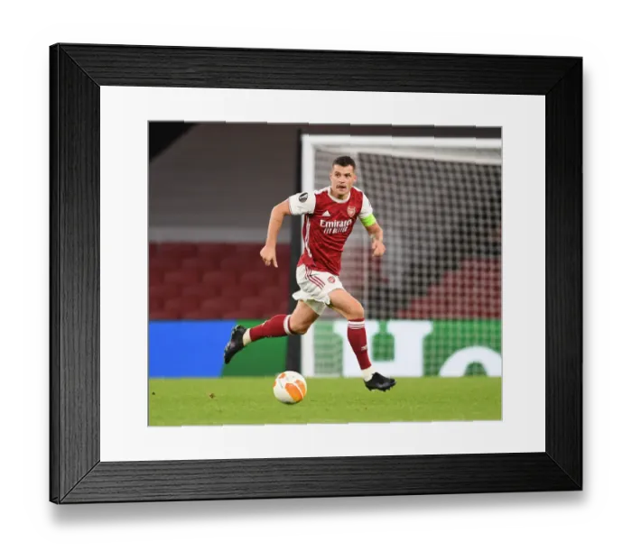 Framed Print : Arsenal vs Dundalk: Empty Emirates Stadium - UEFA Europa League (2020-21)