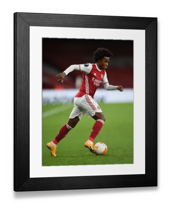 Framed Print : Arsenal's Willian in UEFA Europa League Match against Dundalk (Behind Closed Doors, 2020-21)