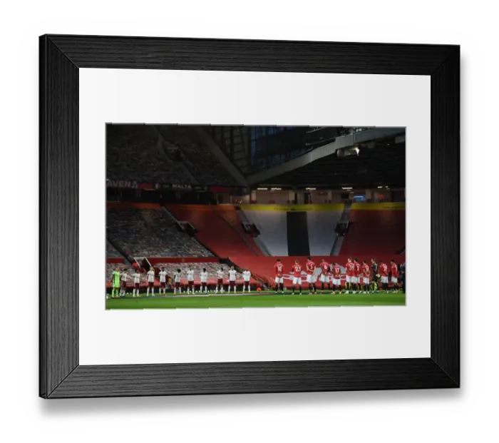 Framed Print : Manchester United vs Arsenal: Remembrance Day Tribute in Empty Old Trafford - Premier League 2020-21