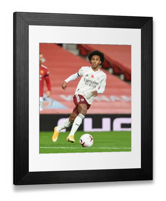 Framed Print : Behind Closed Doors: Willian at Empty Old Trafford - Manchester United vs Arsenal (2020-21)