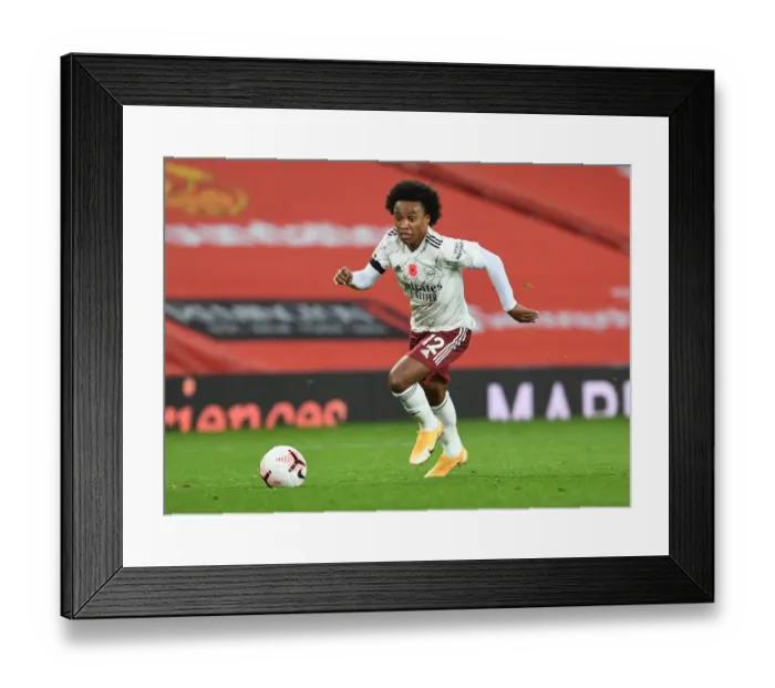 Framed Print : Willian Faces Manchester United in Empty Old Trafford - Manchester United vs Arsenal, 2020-21 Premier League Framed Print : Willian Faces Manchester United in Empty Old Trafford - Manchester United vs Arsenal, 2020-21 Premier League
