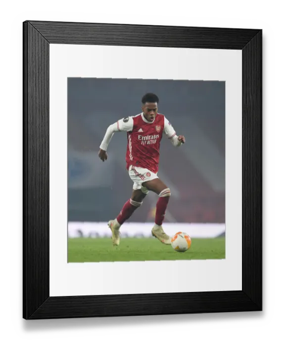Framed Print : Arsenal's Joe Willock in Action against Molde FK in UEFA Europa League Group Stage