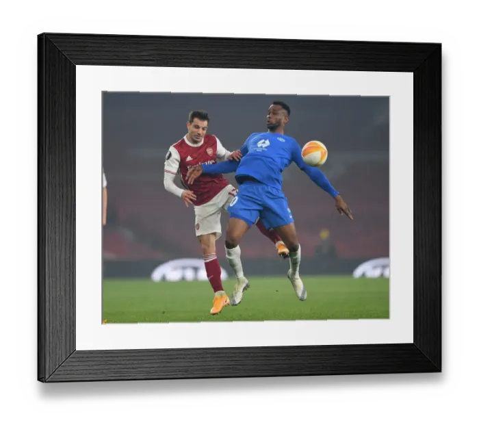 Framed Print : Arsenal vs Molde: Europa League Clash at Emirates Stadium