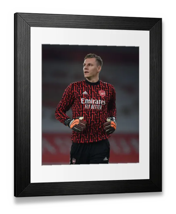 Framed Print : Arsenal v Aston Villa - Premier League