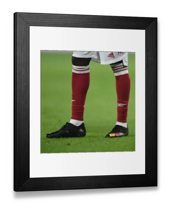 Framed Print : Arsenal's Bukayo Saka in Action against Aston Villa in the Premier League (2020-21) Framed Print : Arsenal's Bukayo Saka in Action against Aston Villa in the Premier League (2020-21)