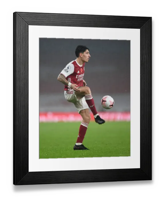 Framed Print : Arsenal's Bellerin in Action against Aston Villa in the Premier League (2020-21) Framed Print : Arsenal's Bellerin in Action against Aston Villa in the Premier League (2020-21)