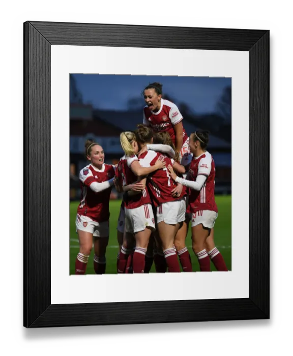 Framed Print : Arsenal Women's Victory: Beth Mead Scores Dramatic Goal Against Chelsea Women in FA WSL Match