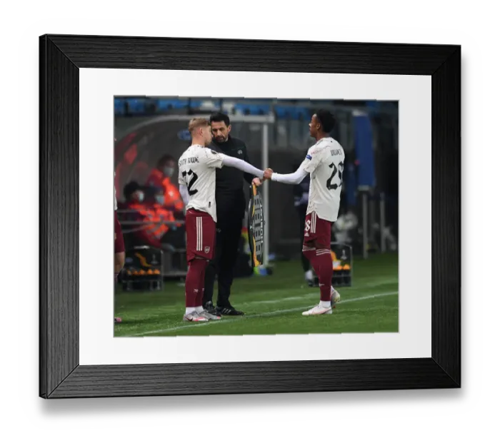 Framed Print : Arsenal's Emile Smith Rowe Subs In During Molde FK Clash in Europa League Framed Print : Arsenal's Emile Smith Rowe Subs In During Molde FK Clash in Europa League