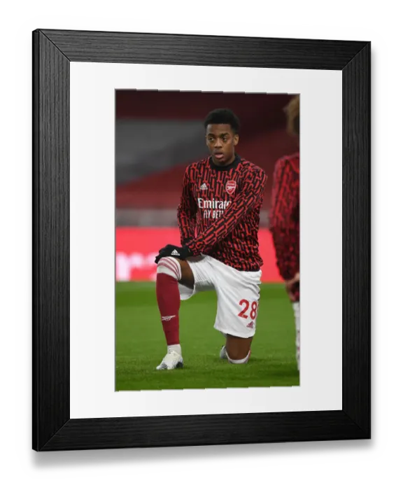 Framed Print : Arsenal's Joe Willock Warming Up: Emirates Stadium, Arsenal v Wolverhampton Wanderers, 2020-21 Season Framed Print : Arsenal's Joe Willock Warming Up: Emirates Stadium, Arsenal v Wolverhampton Wanderers, 2020-21 Season