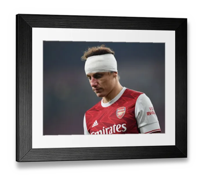Framed Print : Arsenal's David Luiz at Empty Emirates Stadium: Arsenal vs. Wolverhampton Wanderers (Premier League, November 2020) Framed Print : Arsenal's David Luiz at Empty Emirates Stadium: Arsenal vs. Wolverhampton Wanderers (Premier League, November 2020)