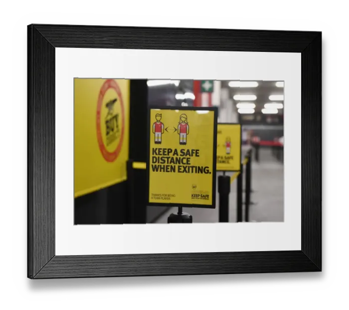 Framed Print : Arsenal FC vs Rapid Wien at Emptied-Out Emirates Stadium: UEFA Europa League Amidst the Pandemic