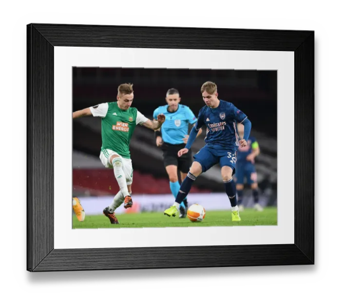 Framed Print : Arsenal vs Rapid Wien: Emile Smith Rowe Clashes in Empty Europa League Match, London, 2020