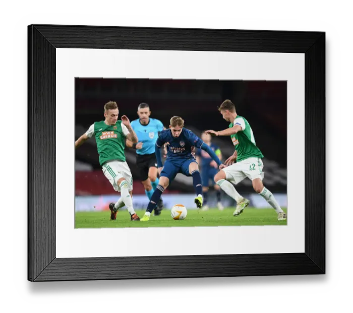 Framed Print : Emile Smith Rowe Clashes in Empty Arsenal vs Rapid Wien Europa League Match, London, 2020