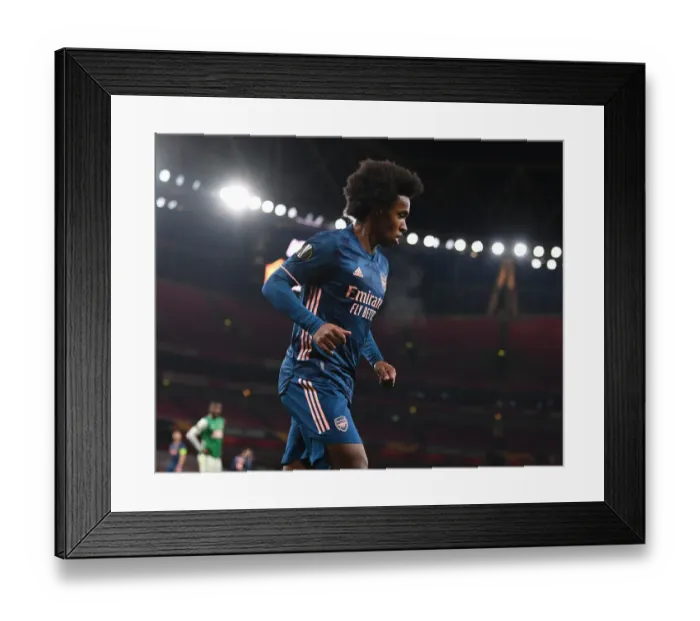 Framed Print : Arsenal's Willian in Europa League Action: Arsenal vs. SK Rapid Wien (Behind Closed Doors) Framed Print : Arsenal's Willian in Europa League Action: Arsenal vs. SK Rapid Wien (Behind Closed Doors)