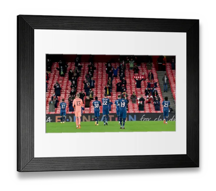 Framed Print : Arsenal Players Clap for Fans Before Europa League Match vs Rapid Wien