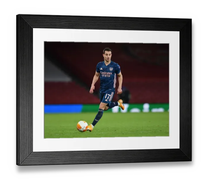 Framed Print : Arsenal's Cedric Soares in Action against Rapid Wien in Europa League
