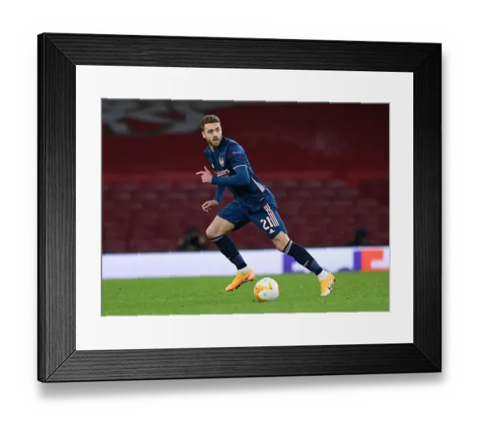 Framed Print : Arsenal's Calum Chambers in Action against Rapid Wien in UEFA Europa League