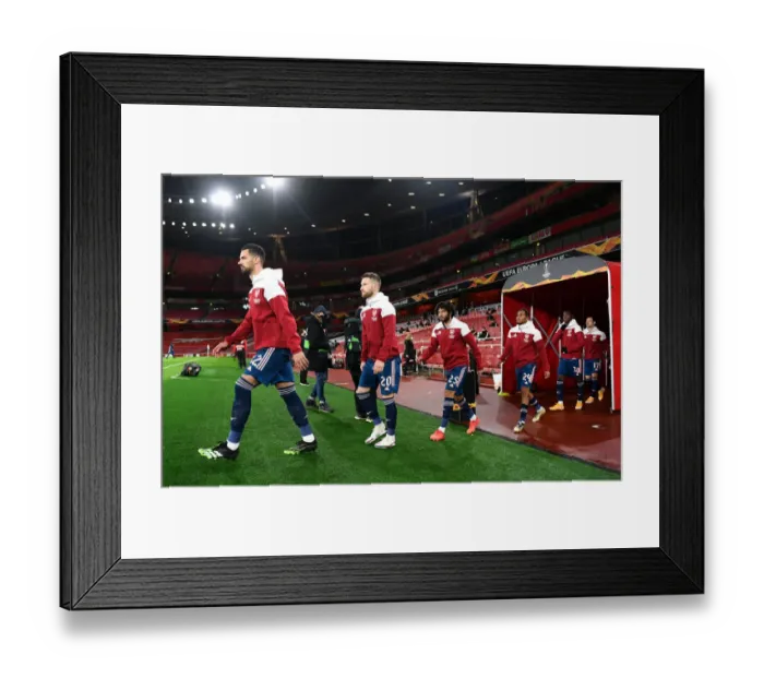 Framed Print : Arsenal FC: Pre-Match Huddle - Pablo Mari, Shkodran Mustafi, and Mohamed Elneny vs. Rapid Wien, UEFA Europa League 2020-21 Framed Print : Arsenal FC: Pre-Match Huddle - Pablo Mari, Shkodran Mustafi, and Mohamed Elneny vs. Rapid Wien, UEFA Europa League 2020-21