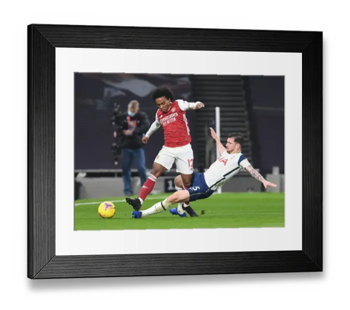 Framed Print : Willian vs Hojbjerg: Battle in the Premier League - Arsenal vs Tottenham, London 2020 Framed Print : Willian vs Hojbjerg: Battle in the Premier League - Arsenal vs Tottenham, London 2020