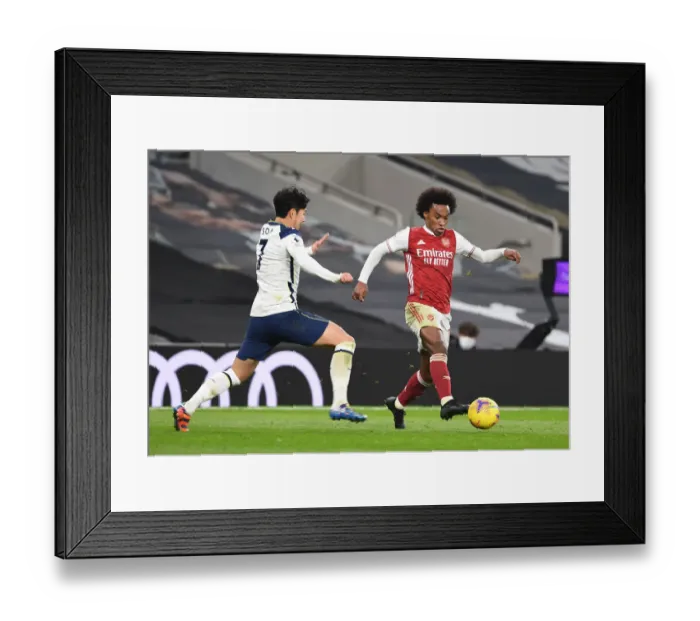 Framed Print : Willian vs Son: Battle of London Rivals in 2020-21 Premier League Framed Print : Willian vs Son: Battle of London Rivals in 2020-21 Premier League