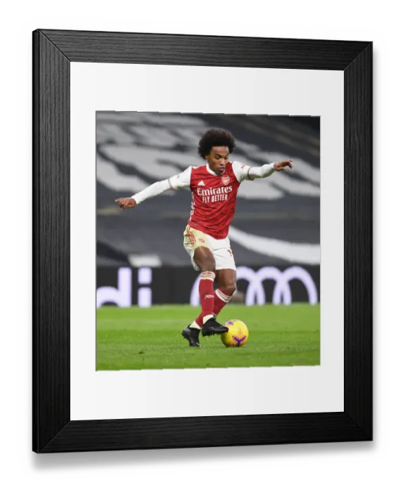 Framed Print : London Derby Thriller: Willian in Action for Arsenal vs. Tottenham Hotspur, Premier League 2020-21