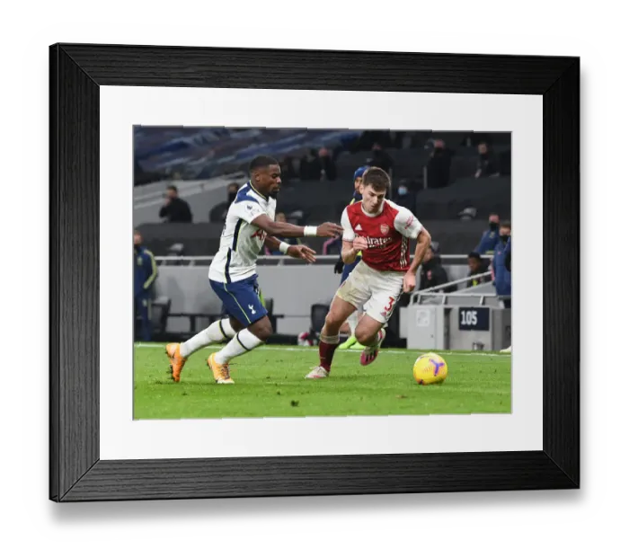Framed Print : Tierney vs Aurier: Battle of the London Rivals in the Premier League