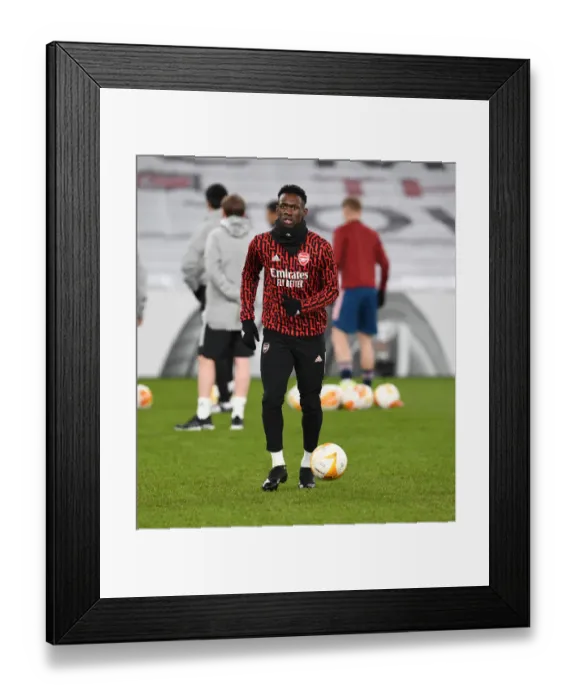 Framed Print : Arsenal's Flo Balogun Prepares for Dundalk Clash in Europa League Group Stage