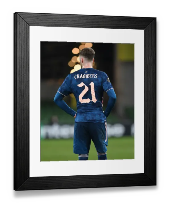 Framed Print : Calum Chambers in Action: Arsenal's Europa League Victory over Dundalk