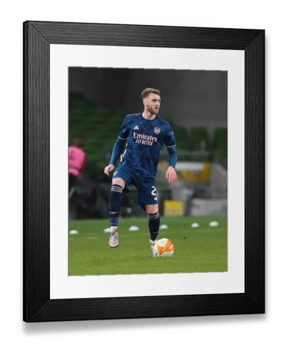 Framed Print : Arsenal's Calum Chambers in Action during Europa League Clash against Dundalk Framed Print : Arsenal's Calum Chambers in Action during Europa League Clash against Dundalk