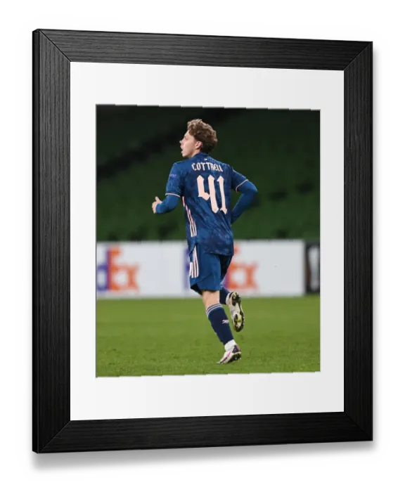 Framed Print : Arsenal's Ben Cottrell in Action against Dundalk FC in UEFA Europa League