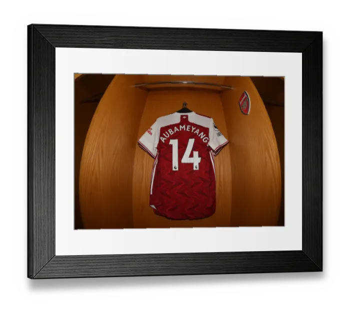Framed Print : Arsenal's Aubameyang: Prepared for Burnley Clash in Emirates Shirt (2020-21) Framed Print : Arsenal's Aubameyang: Prepared for Burnley Clash in Emirates Shirt (2020-21)