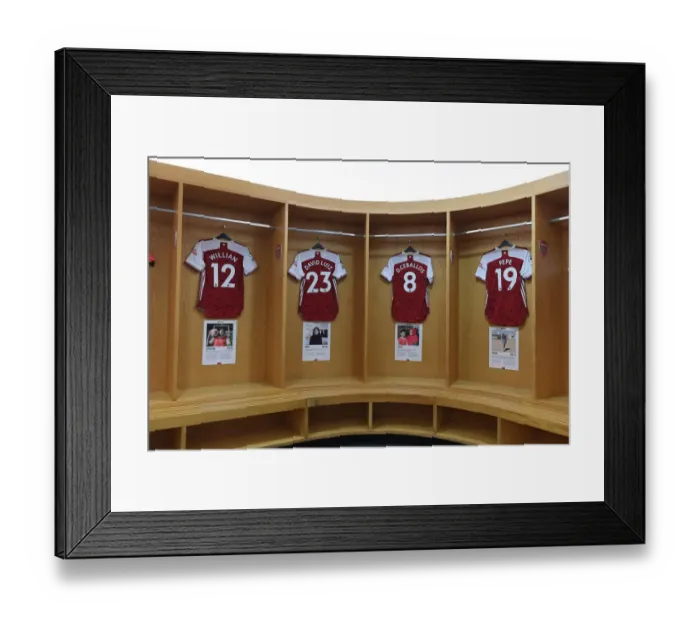 Framed Print : Arsenal vs Southampton: 2020-21 Premier League Match at Emirates Stadium (Behind Closed Doors) Framed Print : Arsenal vs Southampton: 2020-21 Premier League Match at Emirates Stadium (Behind Closed Doors)
