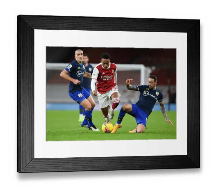Framed Print : Arsenal's Joe Willock Breaks Past Southampton's Defense in Emirates Stadium Showdown (Arsenal v Southampton, 2020-21) Framed Print : Arsenal's Joe Willock Breaks Past Southampton's Defense in Emirates Stadium Showdown (Arsenal v Southampton, 2020-21)