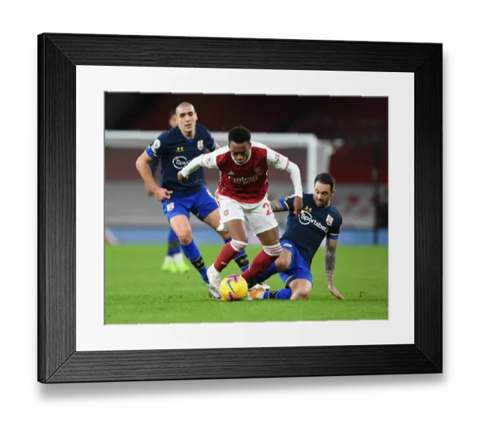 Framed Print : Arsenal's Joe Willock Scores Thrilling Goal Against Southampton's Defense at Emirates Stadium (2020-21) Framed Print : Arsenal's Joe Willock Scores Thrilling Goal Against Southampton's Defense at Emirates Stadium (2020-21)