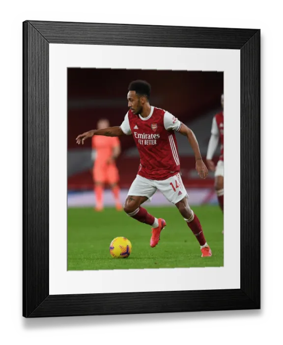 Framed Print : Arsenal's Aubameyang in Action against Southampton (Premier League 2020-21) Framed Print : Arsenal's Aubameyang in Action against Southampton (Premier League 2020-21)