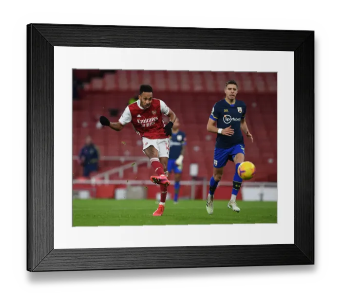 Framed Print : Arsenal's Aubameyang Scores Last-Minute Winner Against Southampton in Premier League Thriller (December 2020)