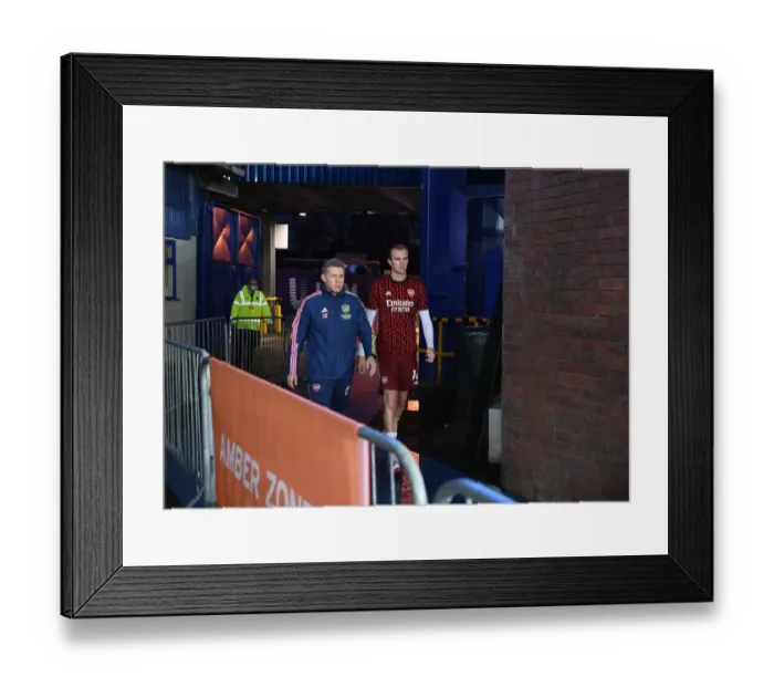 Framed Print : Arsenal's Rob Holding and Steve Round Prepare for Everton Clash in Premier League