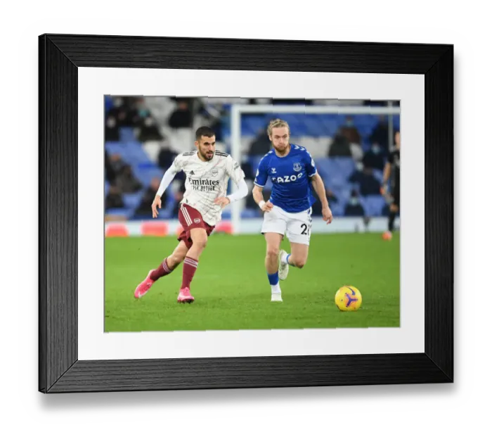 Framed Print : Dani Ceballos vs Tom Davies: Battle at Goodison Park - Everton vs Arsenal, Premier League 2020-21 Framed Print : Dani Ceballos vs Tom Davies: Battle at Goodison Park - Everton vs Arsenal, Premier League 2020-21