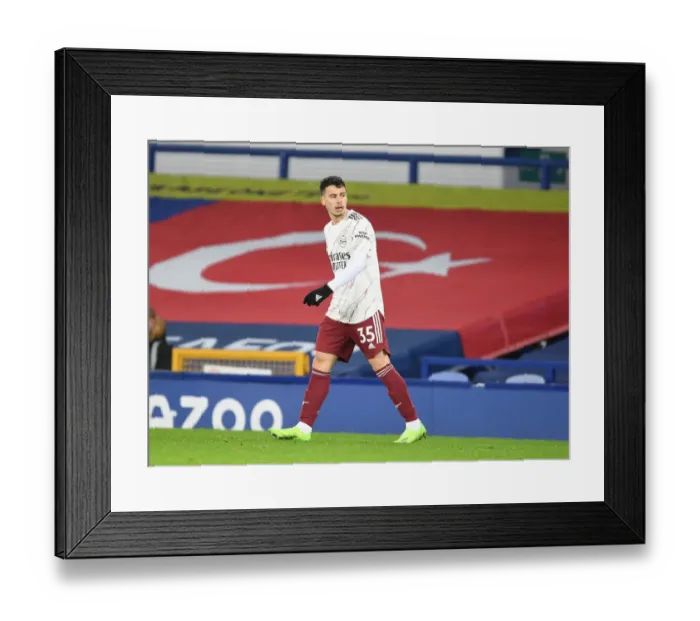 Framed Print : Gabriel Martinelli in Action: Everton vs Arsenal, Premier League 2020-21