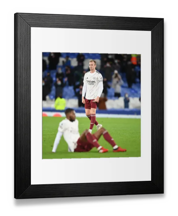 Framed Print : Rob Holding Reacts after Arsenal's Everton Clash in Premier League 2020-21 Framed Print : Rob Holding Reacts after Arsenal's Everton Clash in Premier League 2020-21