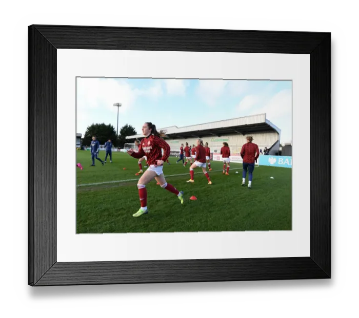 Framed Print : Arsenal Women v Everton Women - Barclays FA Womens Super League