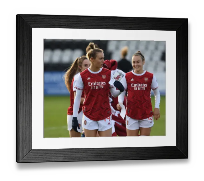Framed Print : Arsenal's Jill Roord Supports Community Program Participant Ahead of Arsenal Women vs. Everton Framed Print : Arsenal's Jill Roord Supports Community Program Participant Ahead of Arsenal Women vs. Everton