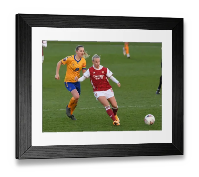 Framed Print : Intense Rivalry: Beth Mead vs. Lucy Graham - Arsenal Women vs. Everton Women in FA WSL (2020-21)