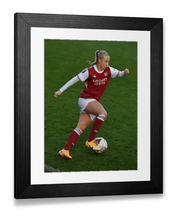 Framed Print : Arsenal's Beth Mead Shines in Arsenal Women's Victory over Everton (2020-21)