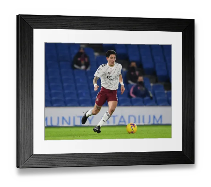 Framed Print : Hector Bellerin in Action: Arsenal vs Brighton, Premier League 2020-21
